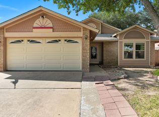 10374 Cedarbend Dr, San Antonio, TX 78245