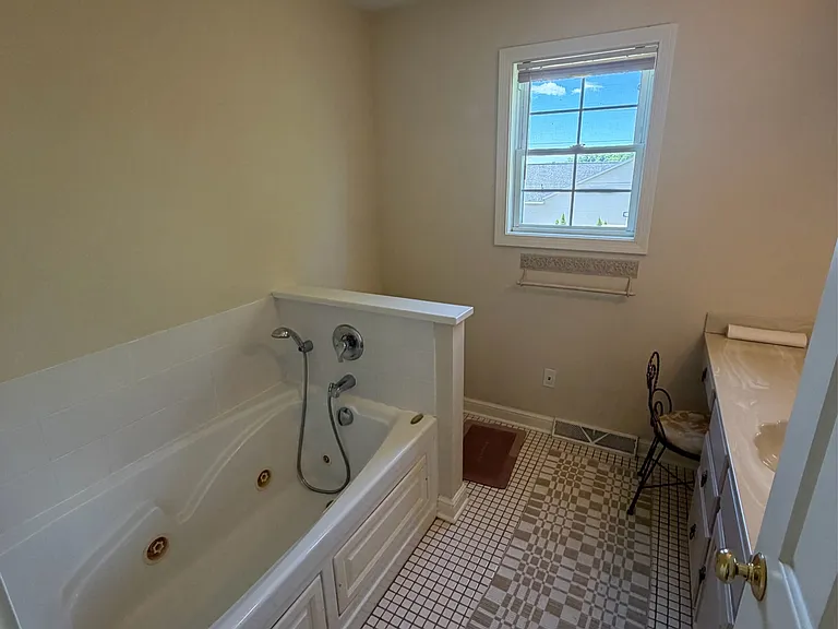 233 S Bayshore Dr — Photo 12