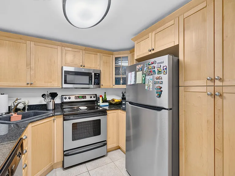 3004 NE 5th Ter #C216 — Photo 24