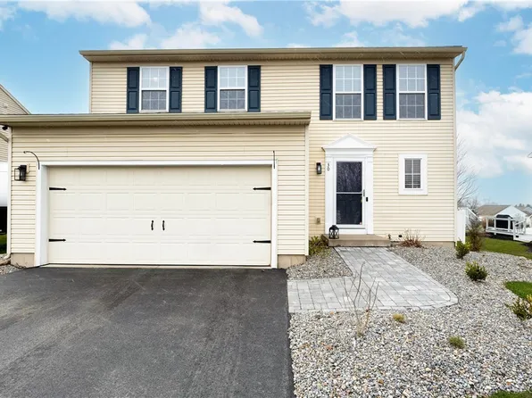 30 Cross Country Dr, Baldwinsville, NY 13027