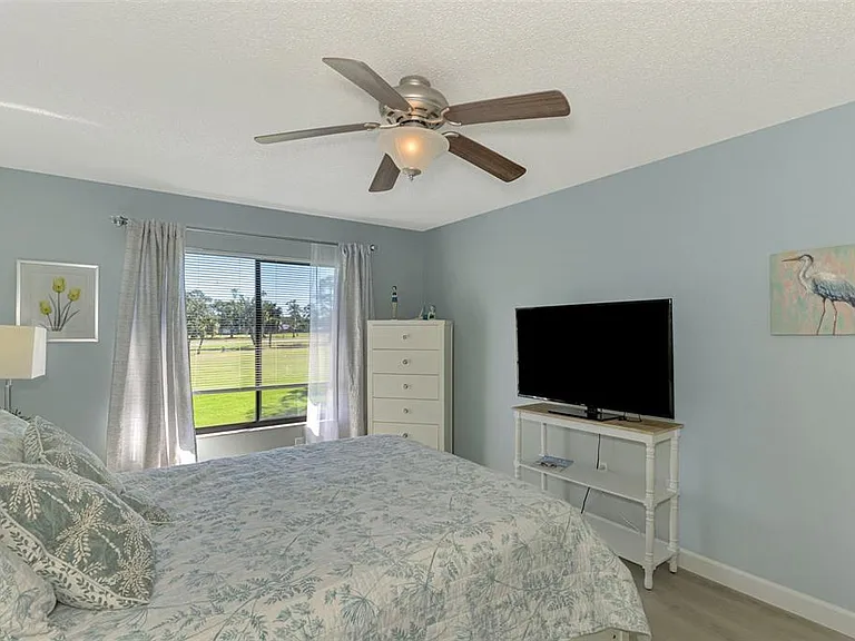 5761 Avista Dr #5761 — Photo 35