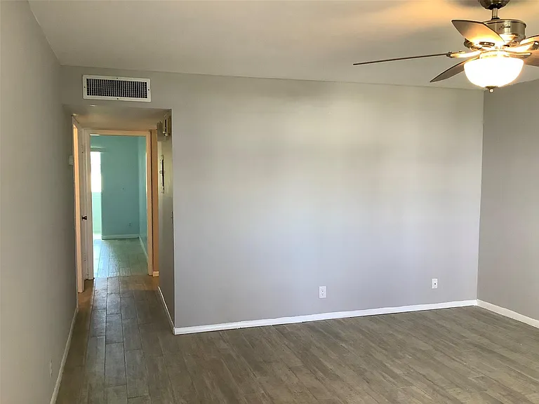 70 Normandy Ln #B — Photo 7