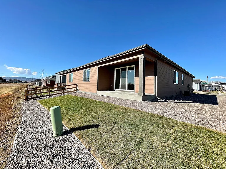 1733 Dancing Cattail Dr — Photo 28