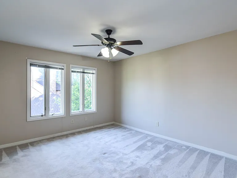 1113 Shady Oaks Cir — Photo 30