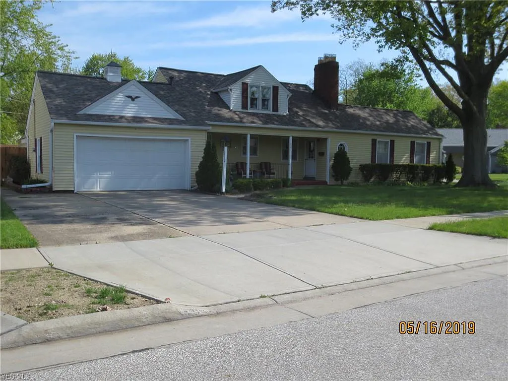 250 Oakdale Rd photo 1