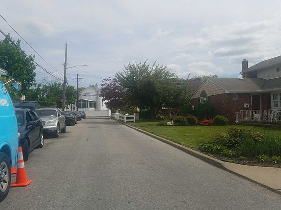 4th image of 169 Herbert Ave