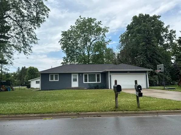 108 N 8th Ave, Winneconne, WI 54986
