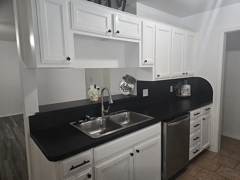 2545 E Renfro St #A — Photo 8