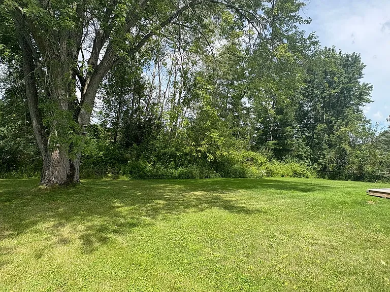 73 Candlewood Dr — Photo 17