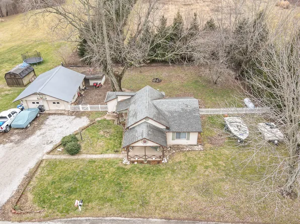 10512 N Antioch Rd, Mooresville, IN 46158