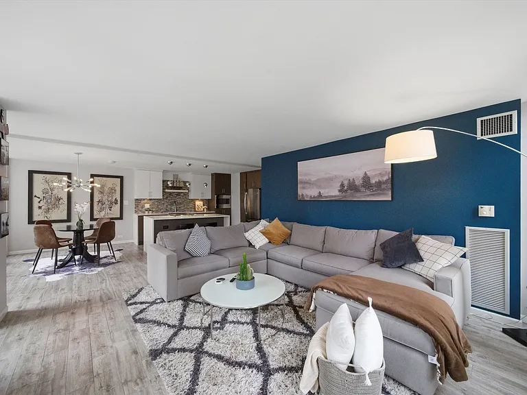 100 E Walton St #27D — Photo 3