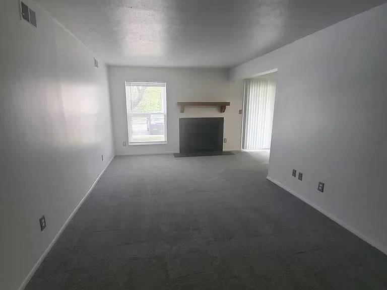 Sugarbush Apartments — Photo 143