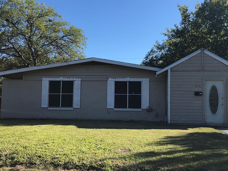 2nd image of 616 Bexar Dr