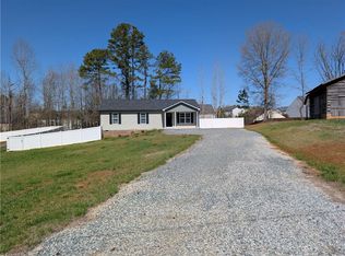 2069 Darwick Rd, Winston Salem, NC 27127