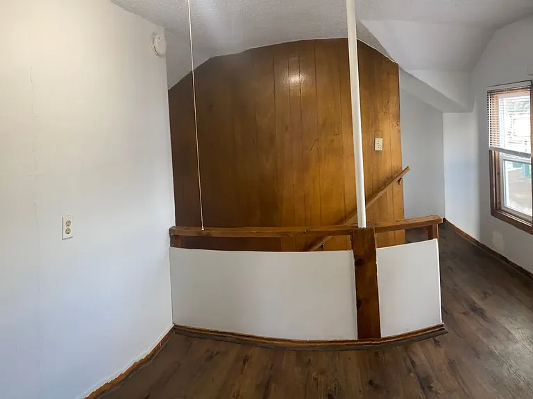 2439 Homedale Rd — Photo 16