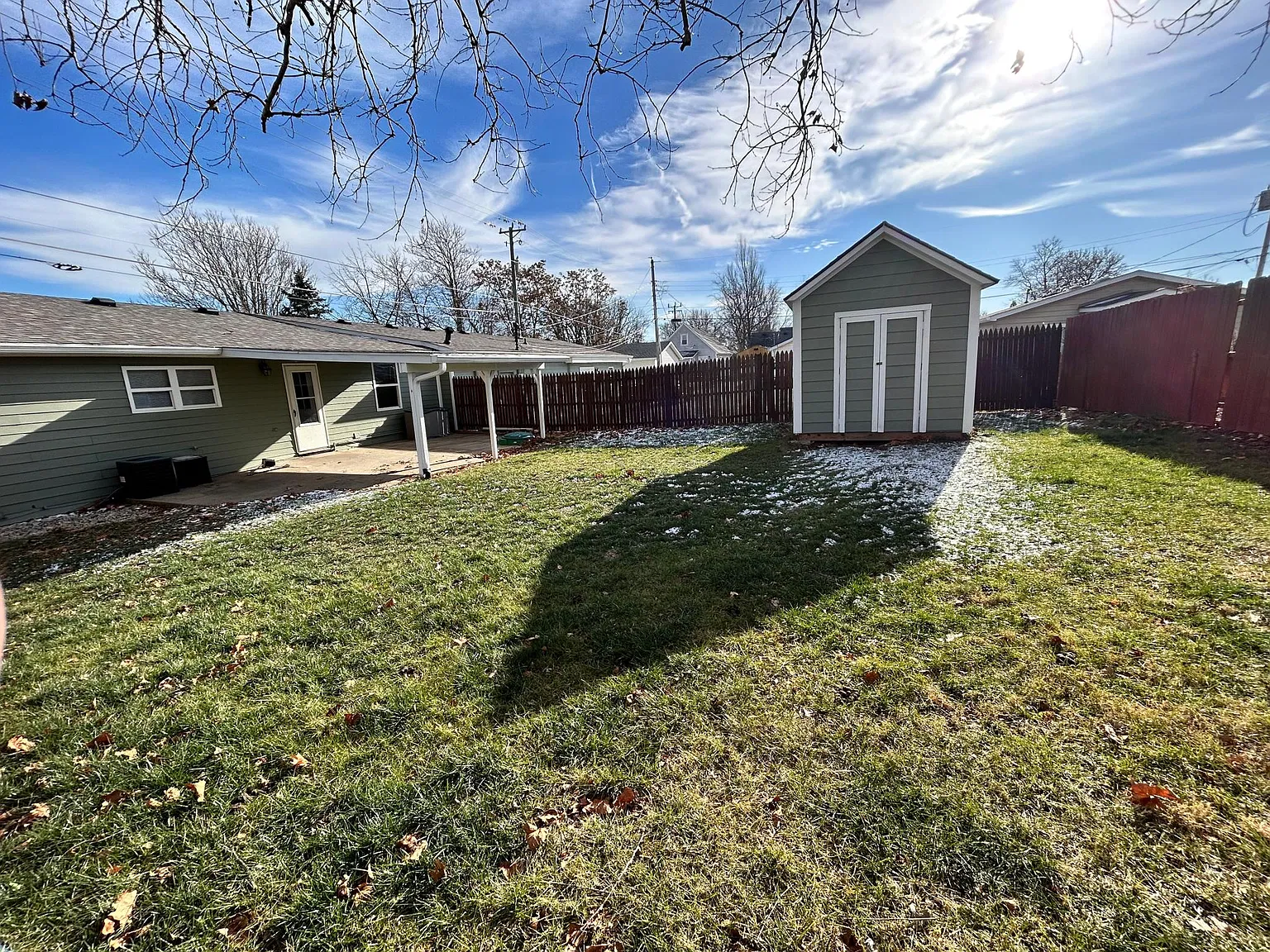 1295 Pleasant St — Photo 4