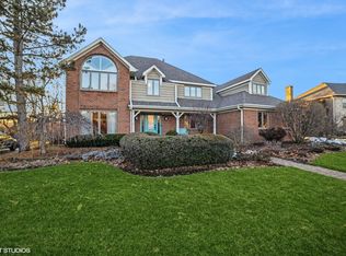 617 Steeplechase Rd, St Charles, IL 60174