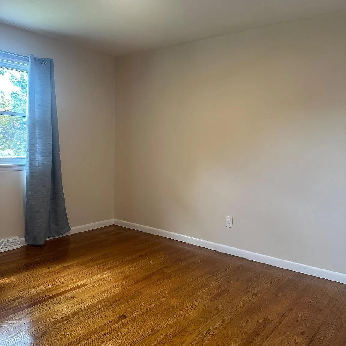 4 bed, 2.5 bath, 2186 sqft, $3,550 — Photo 1
