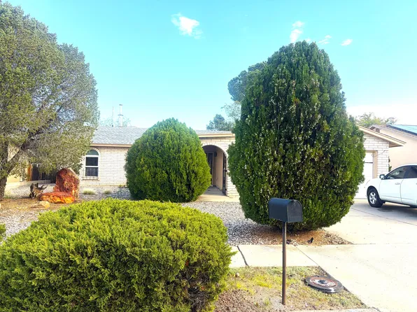 6613 Hensch Ave NE, Albuquerque, NM 87109