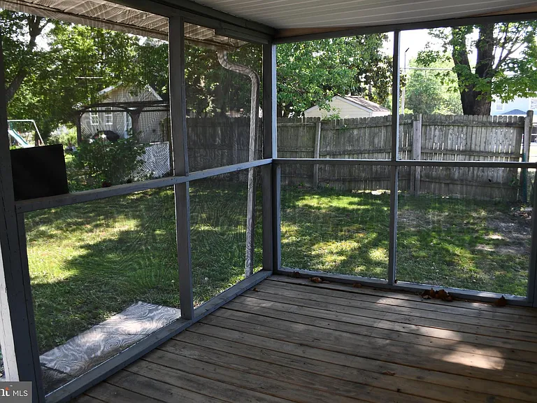 4 E Milby St — Photo 17