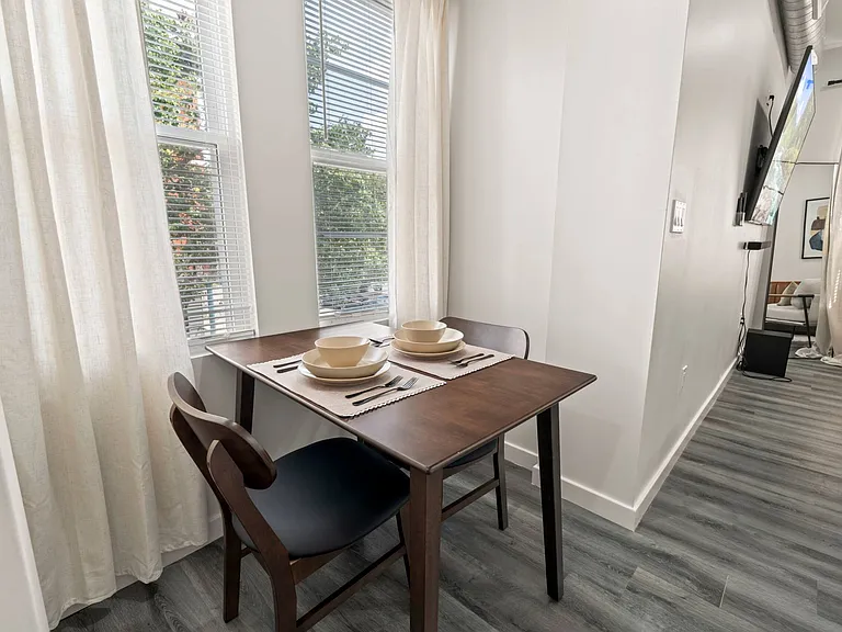 2701 Poplar St #2 — Photo 28