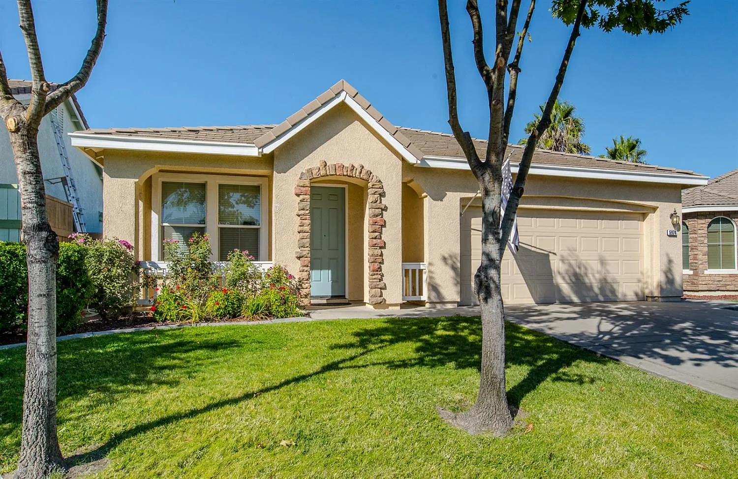 5974 Caddington Way photo 1