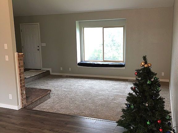 4th image of 7304 Varsity Ln NE