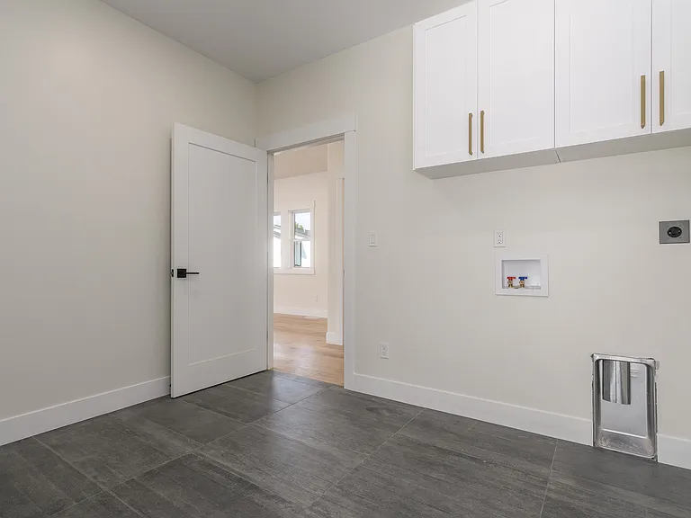 304 Joe Ln — Photo 18