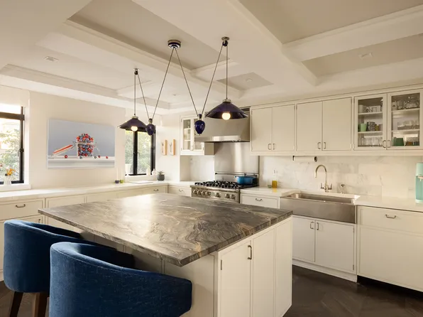 130 West 12th Street image 8 of 29