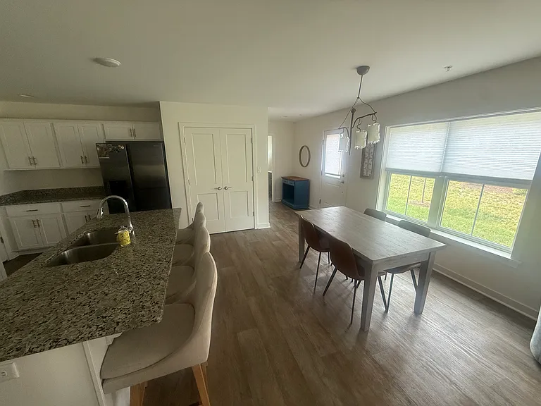 7223 White Oak Blvd — Photo 13