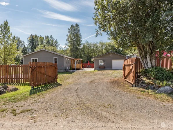 1812 W Courtney Road, Port Angeles, WA 98363