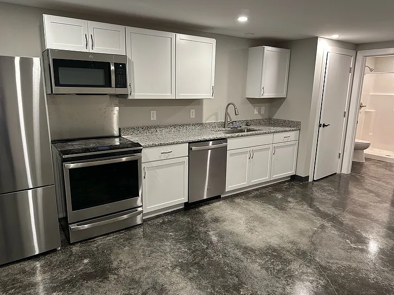 1205 S Rogers St — Photo 2