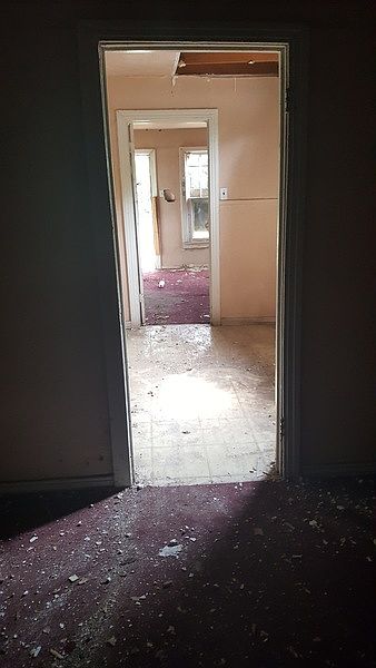 1st image of 1112 E Maddox Ave