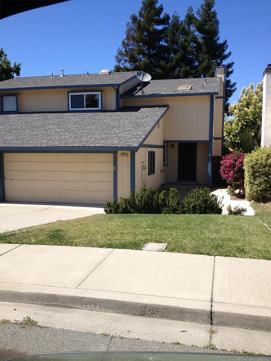 2820 Countrywood Dr photo 1