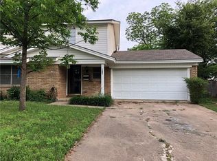 1106 Redbud Ct, Arlington, TX 76012