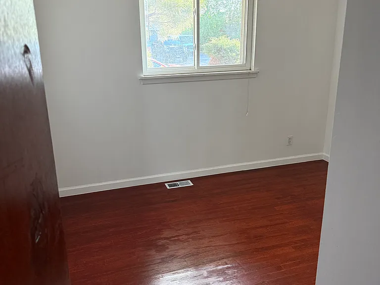 1641 W 82nd Pl — Photo 23