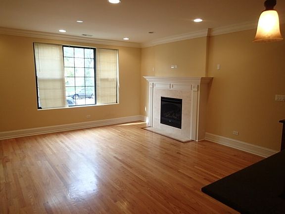 3rd image of 4839 S Michigan Ave APT 1