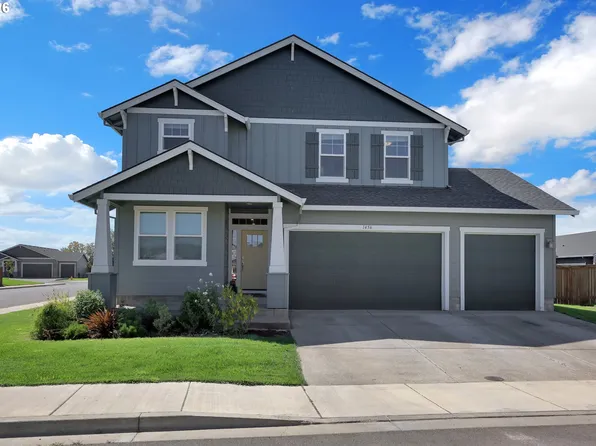 1456 Farmington Dr, Junction City, OR 97448