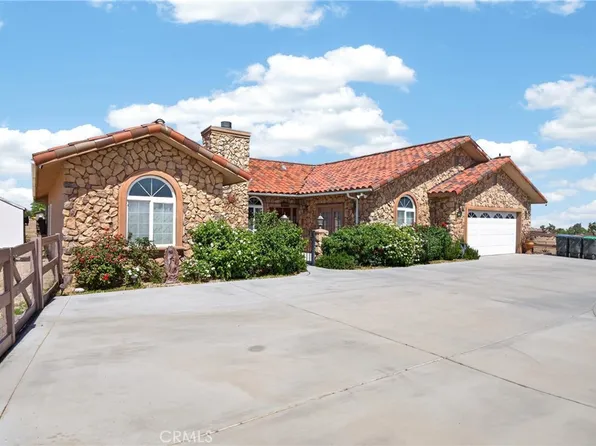 11380 Rochester Rd, Phelan, CA 92371