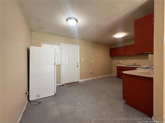 3rd image of 2838 Coronada Pkwy