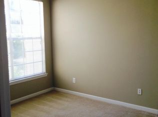 2 E Boulder Creek Blvd APT 111, Fayetteville, AR 72703