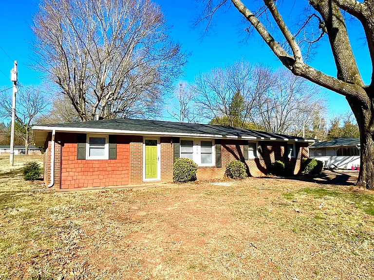 268 Brackett Rd — Photo 12