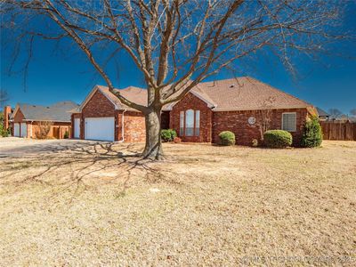 2104 Country Spgs, McAlester, OK, 74501