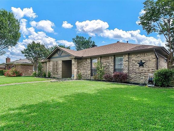4th image of 2134 El Dorado Way