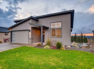 1585 NE Heaven St, Estacada, OR 97023