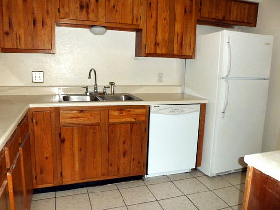4th image of 4816 Delwood St APT 5