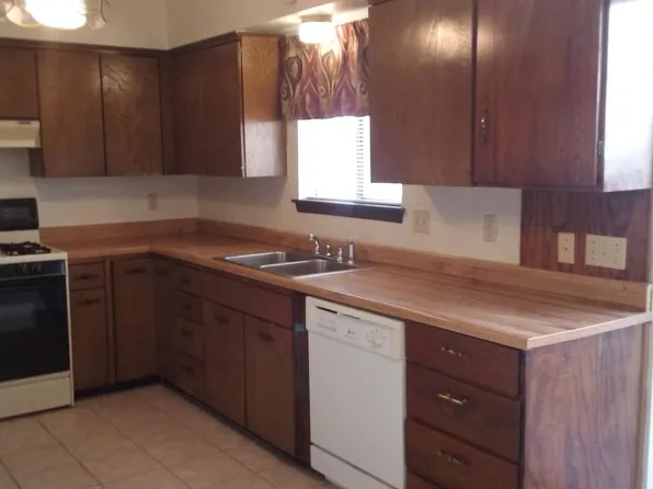 2913 Los Amigos Ct APT A, Las Cruces, NM 88011