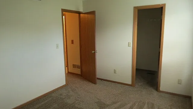 1106 Rendezvous Ln — Photo 13