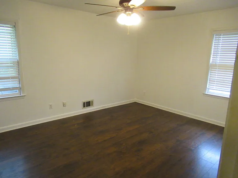 70 Gibson Dr — Photo 26