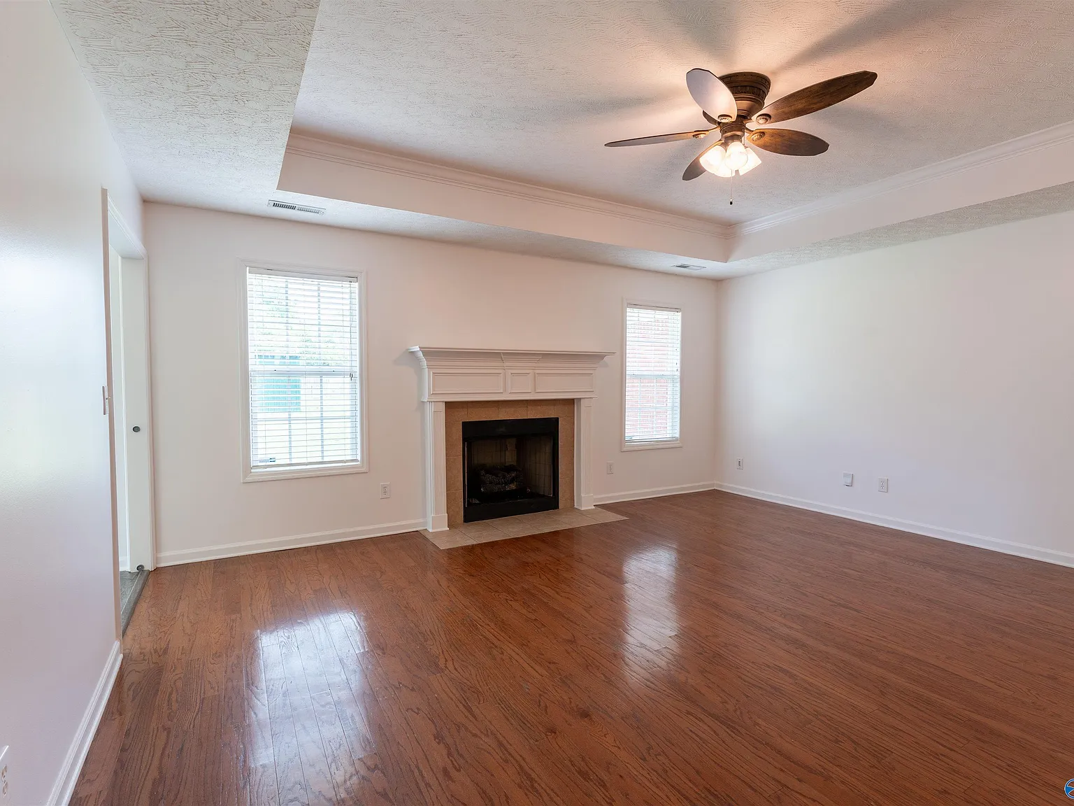 3 bed, 2.0 bath, 1360 sqft, $1,750 — Photo 4
